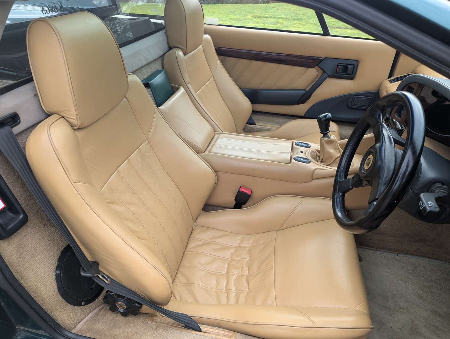 <p>1996 LOTUS ESPRIT V8 TURBO</p>