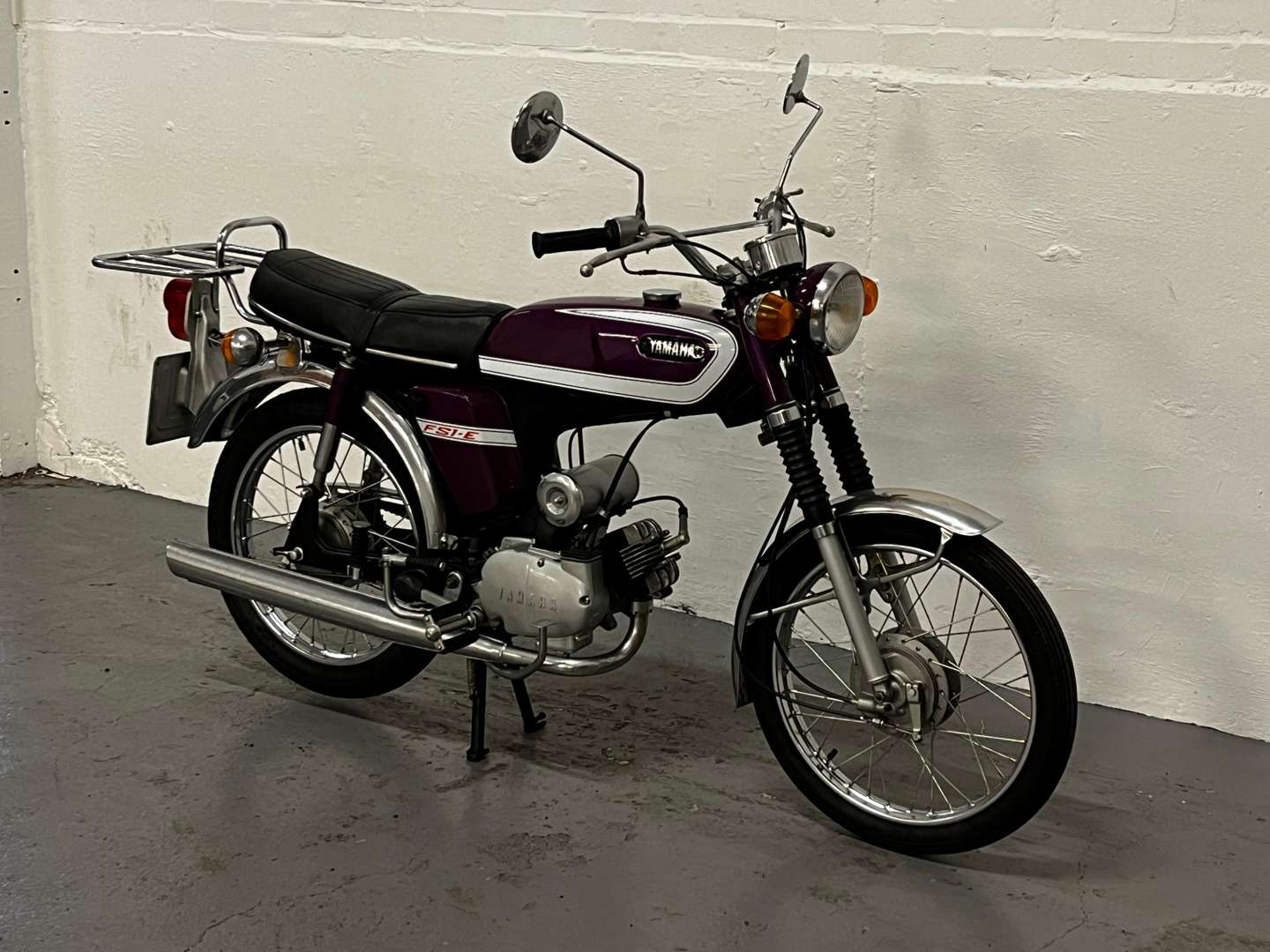<p>1974 YAMAHA FS1E</p>