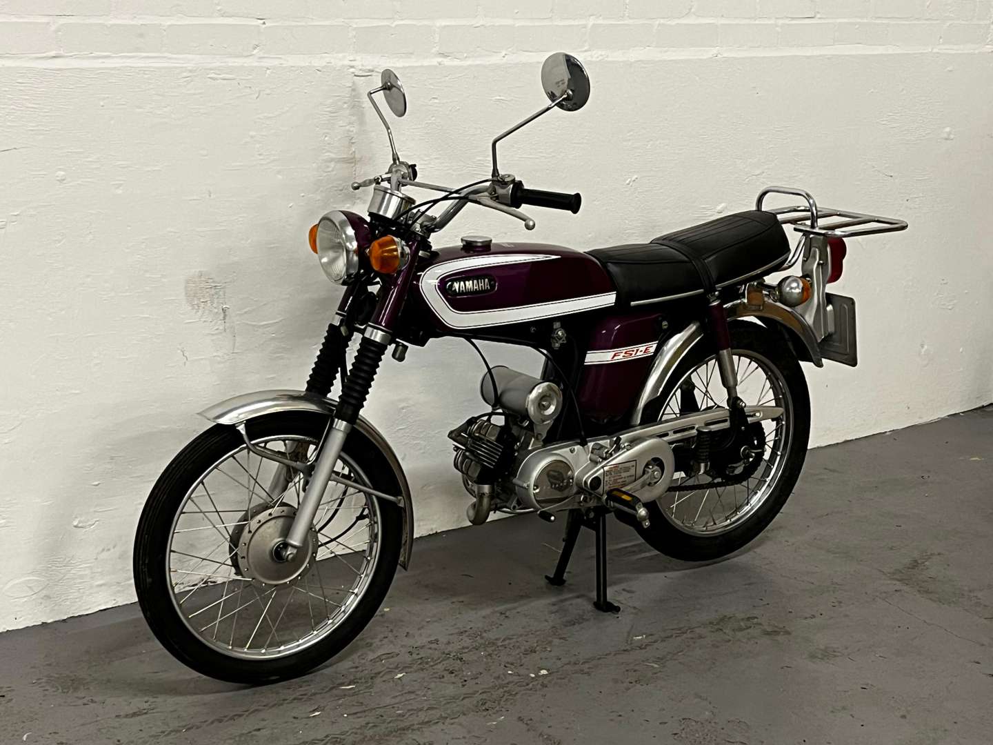 <p>1974 YAMAHA FS1E</p>