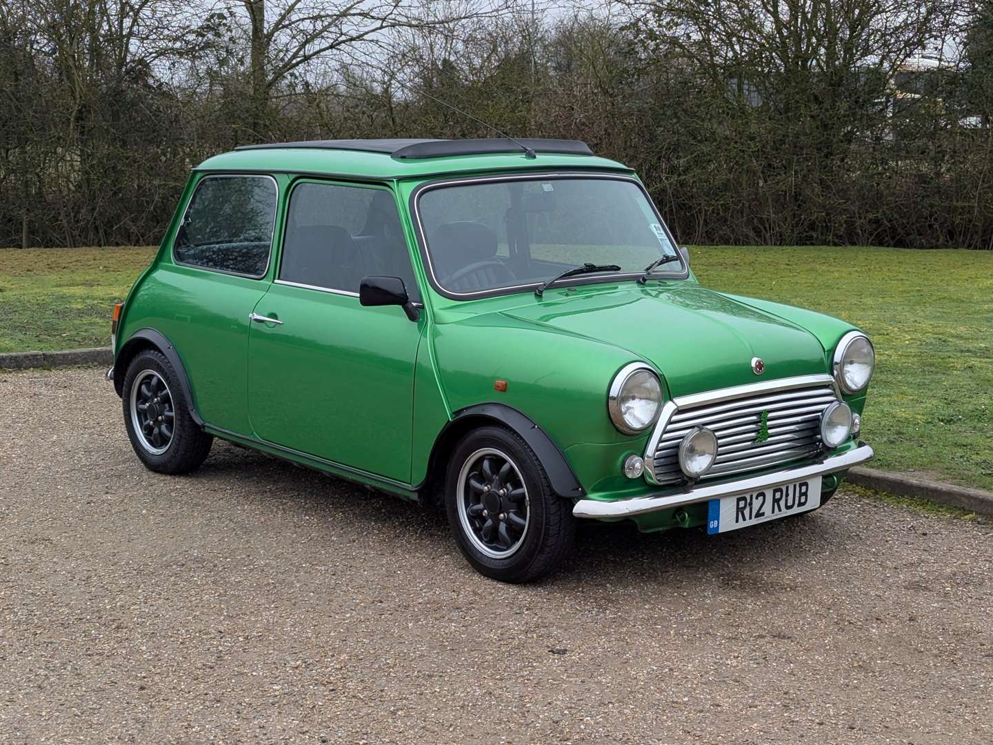<p>1998 ROVER MINI PAUL SMITH EDITION</p>