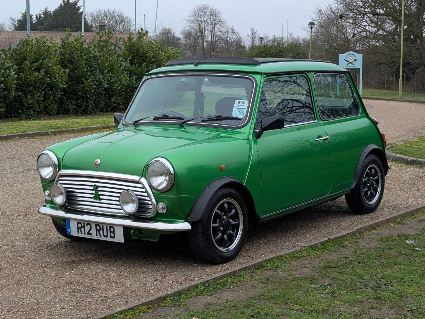 <p>1998 ROVER MINI PAUL SMITH EDITION</p>