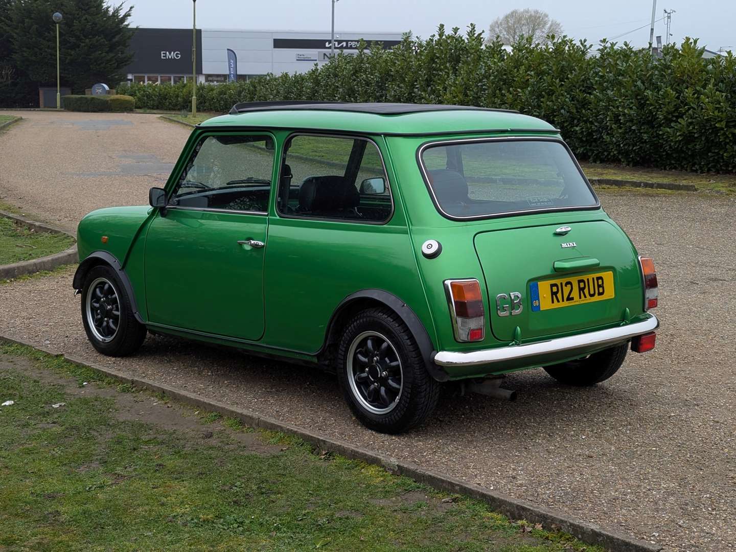 <p>1998 ROVER MINI PAUL SMITH EDITION</p>