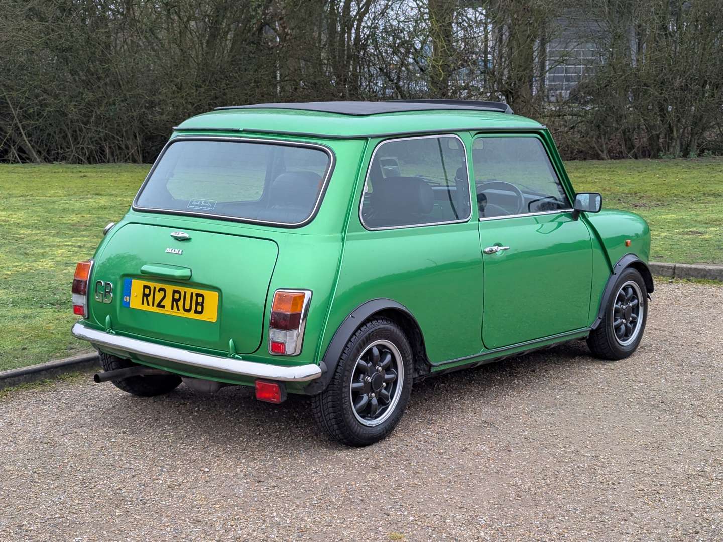 <p>1998 ROVER MINI PAUL SMITH EDITION</p>