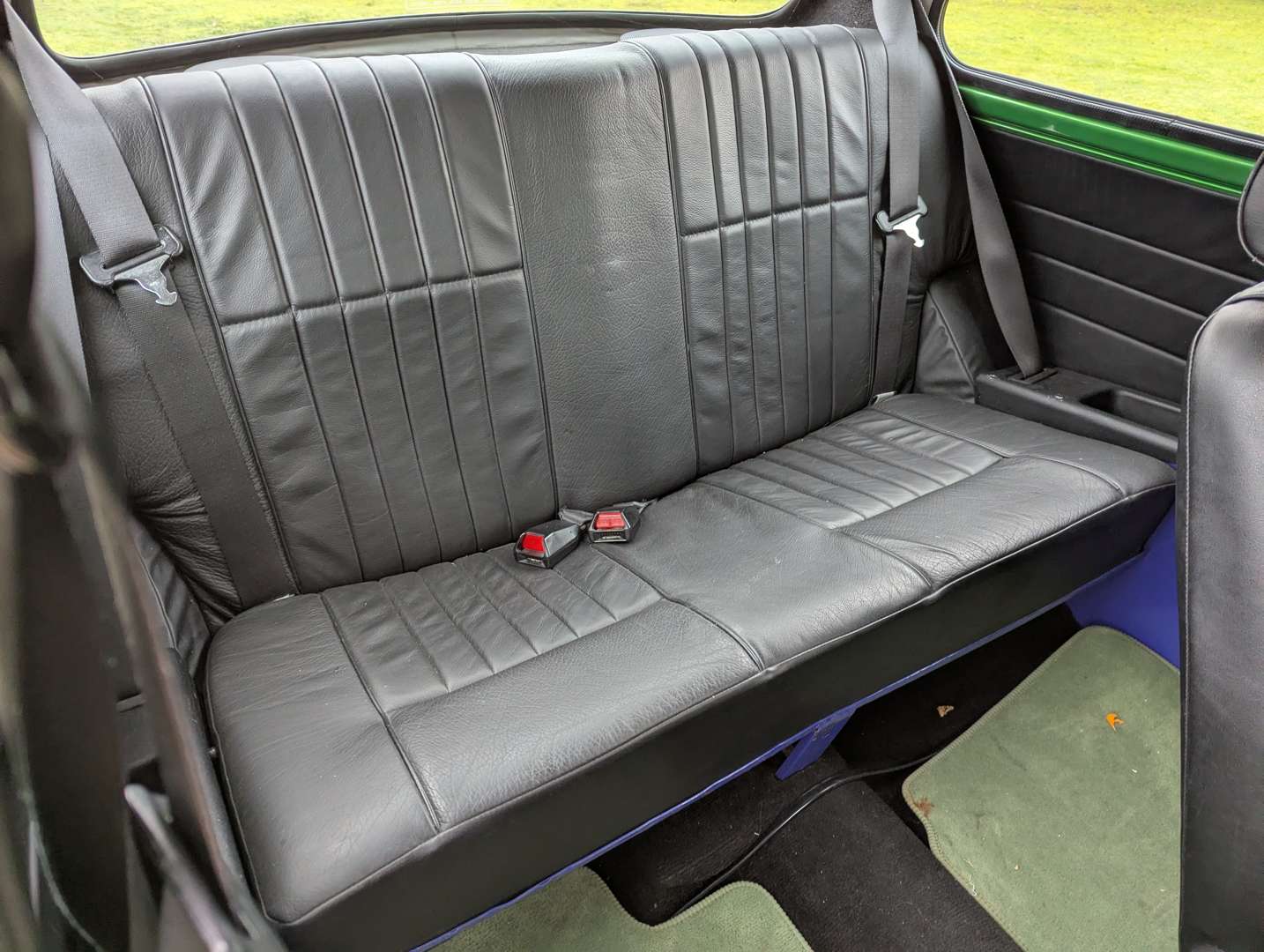 <p>1998 ROVER MINI PAUL SMITH EDITION</p>