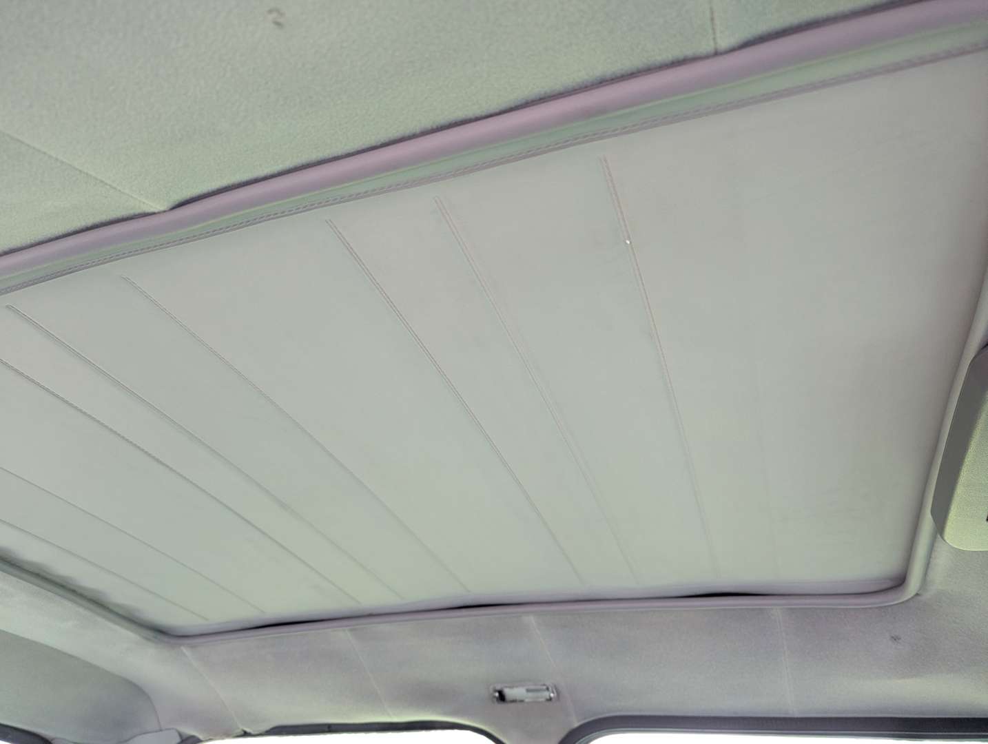 <p>1998 ROVER MINI PAUL SMITH EDITION</p>