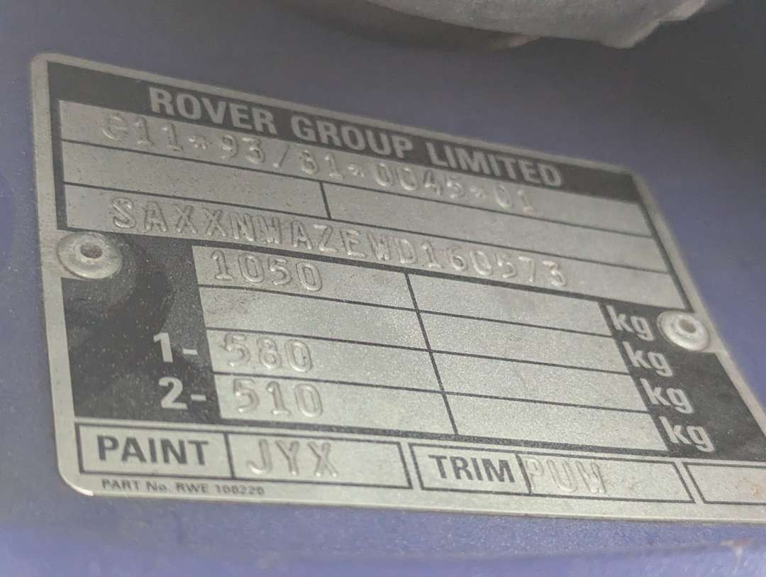 <p>1998 ROVER MINI PAUL SMITH EDITION</p>