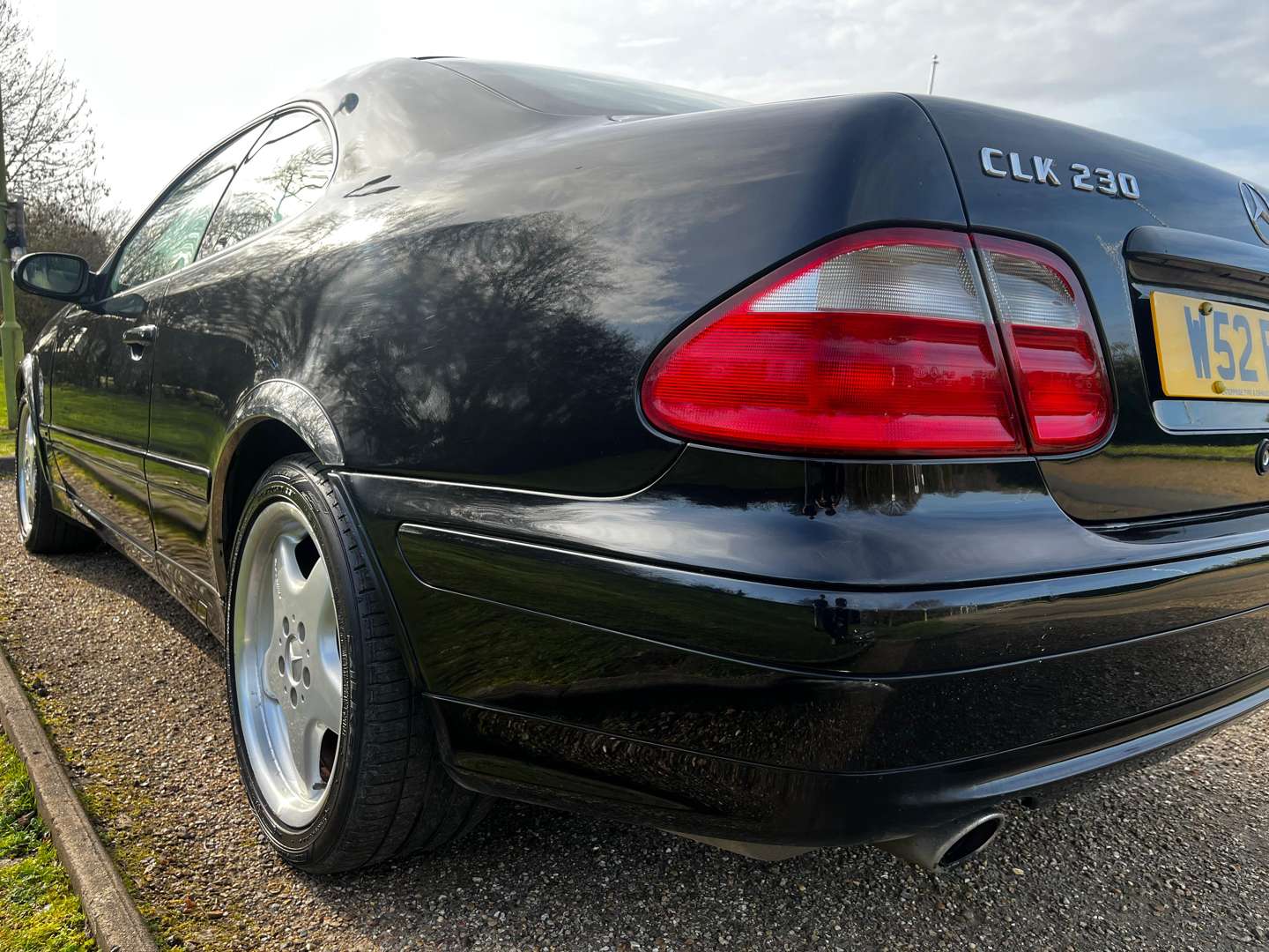 <p>2000 MERCEDES CLK230 ELEGANCE KOMPRESSOR C208 AUTO</p>