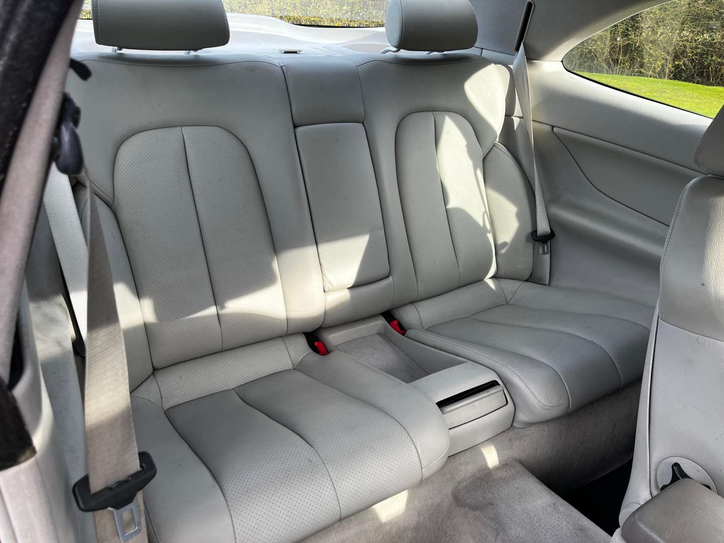 <p>2000 MERCEDES CLK230 ELEGANCE KOMPRESSOR C208 AUTO</p>