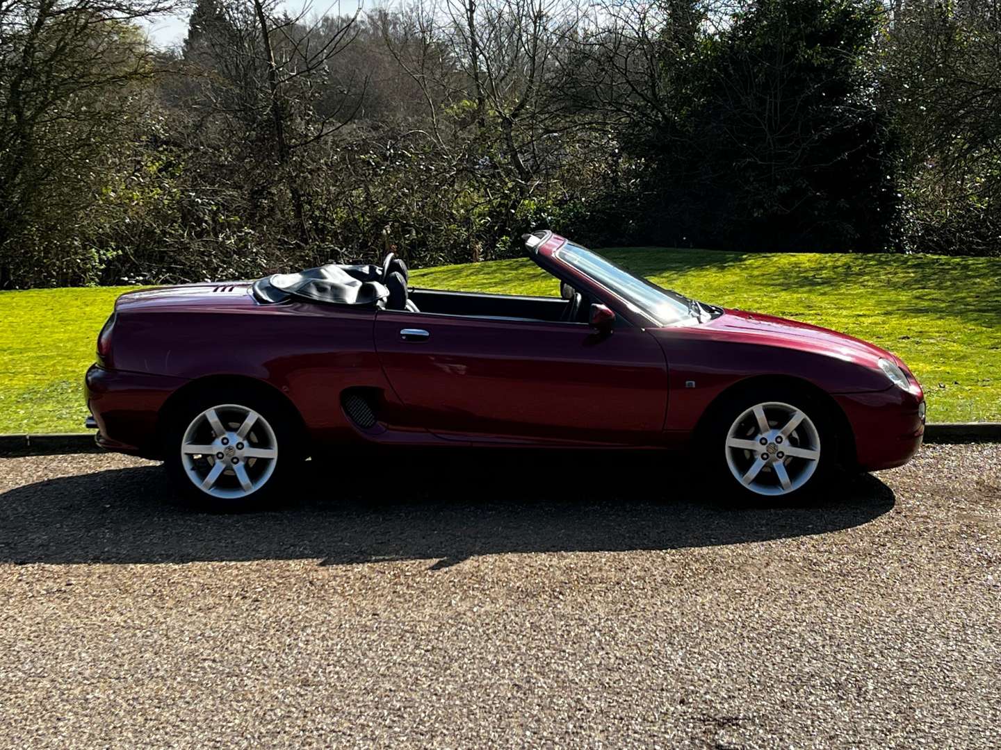 <p>2001 MG F STEPTRONIC</p>