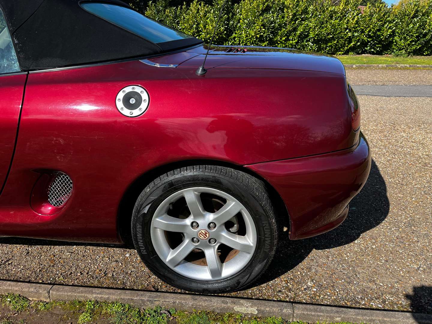 <p>2001 MG F STEPTRONIC</p>