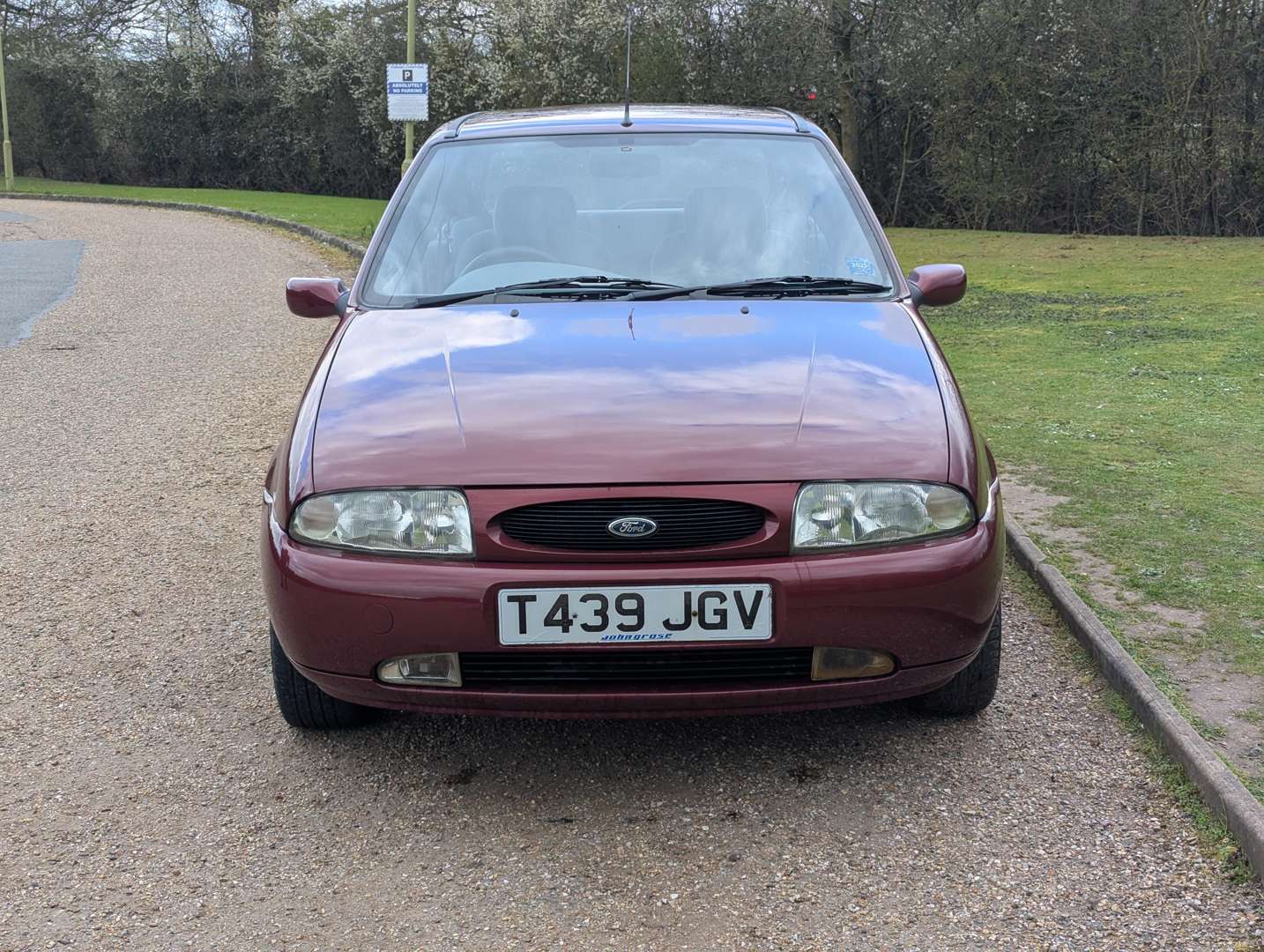 <p>1999 FORD FIESTA ZETEC&nbsp;</p>