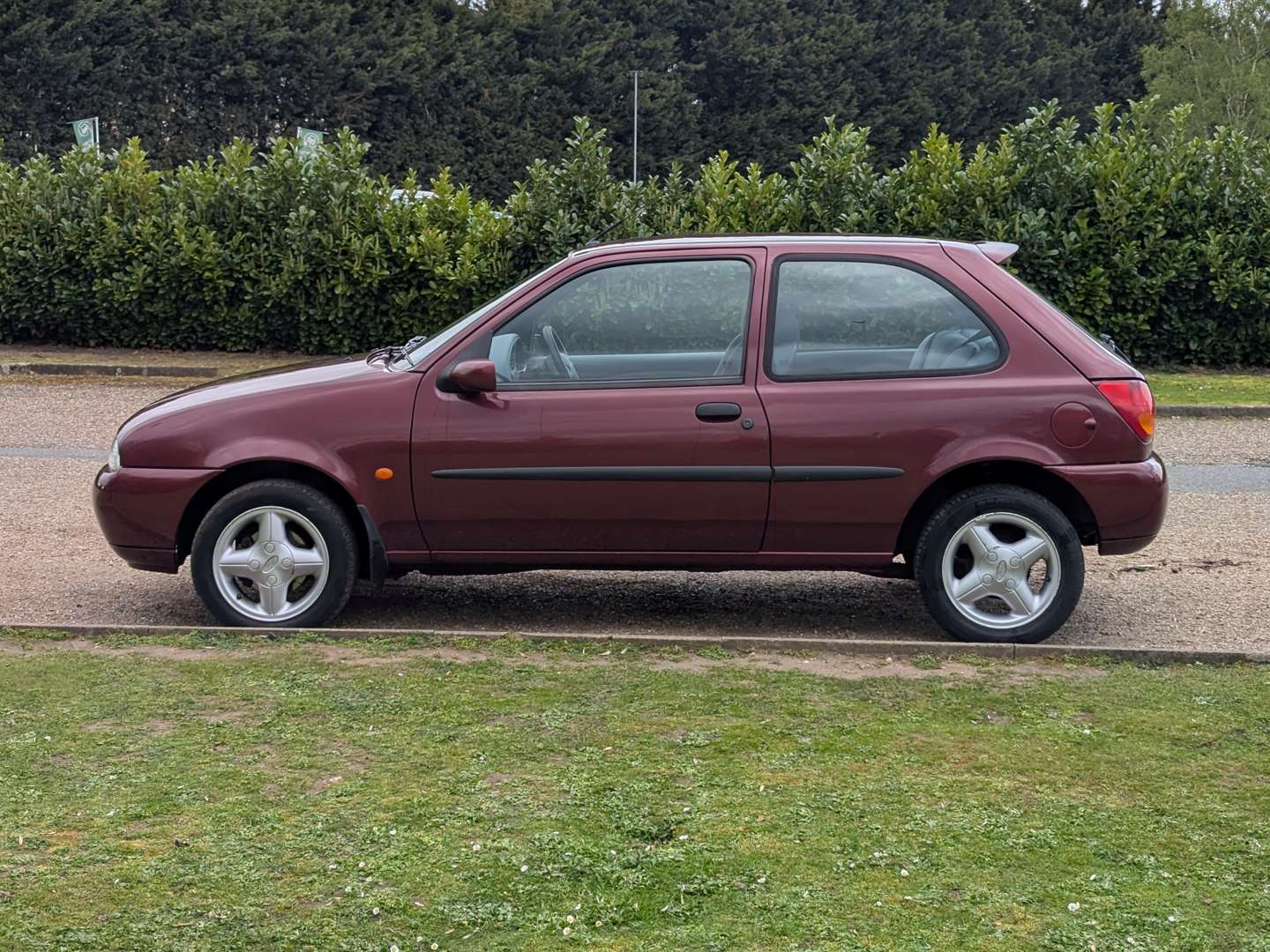 <p>1999 FORD FIESTA ZETEC&nbsp;</p>