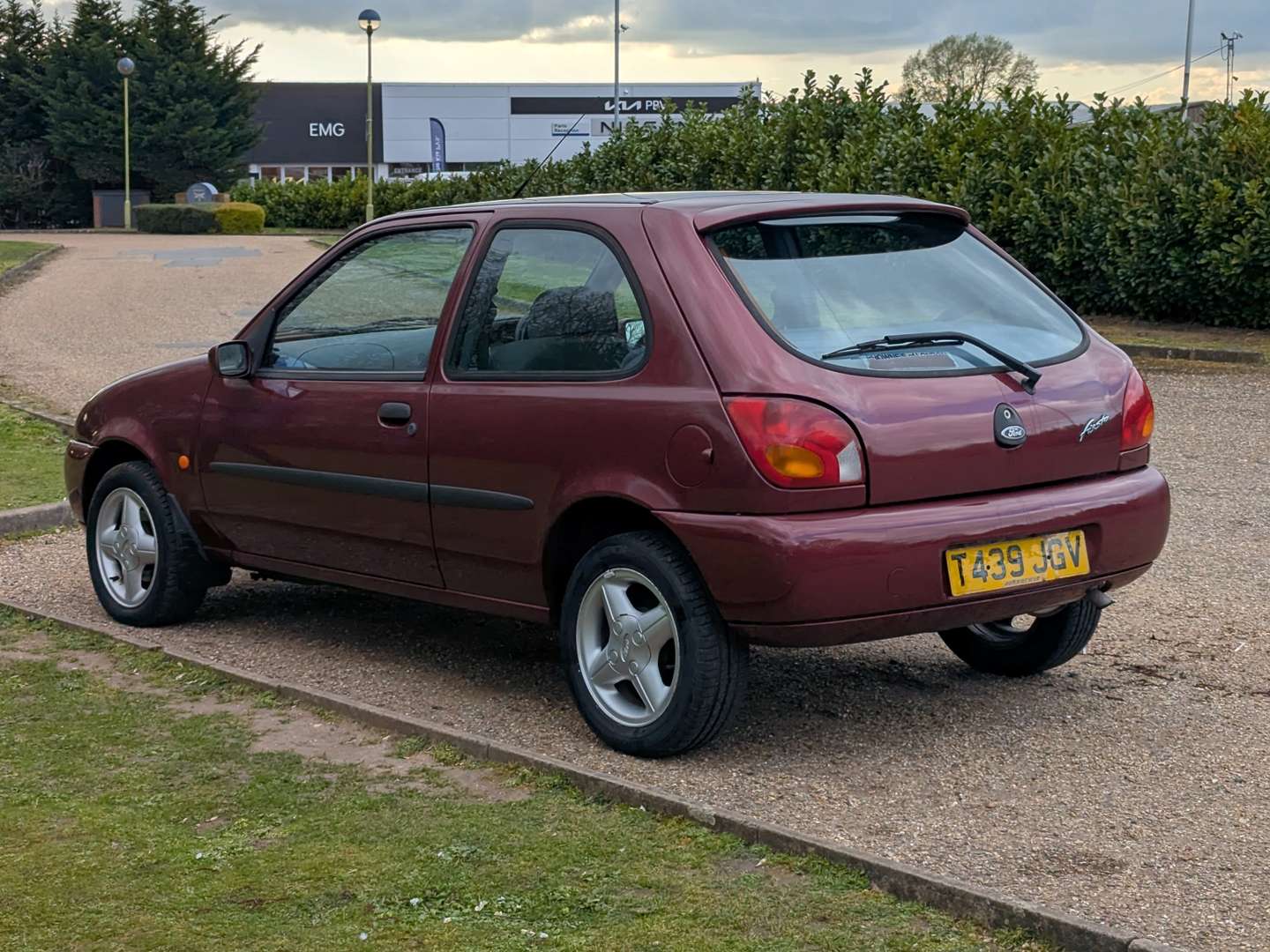 <p>1999 FORD FIESTA ZETEC&nbsp;</p>