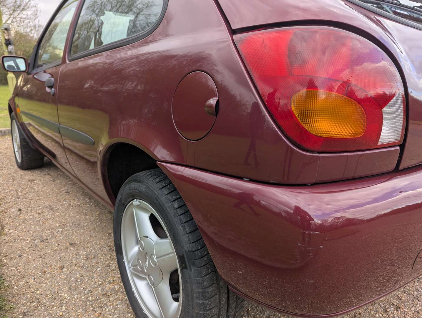 <p>1999 FORD FIESTA ZETEC&nbsp;</p>