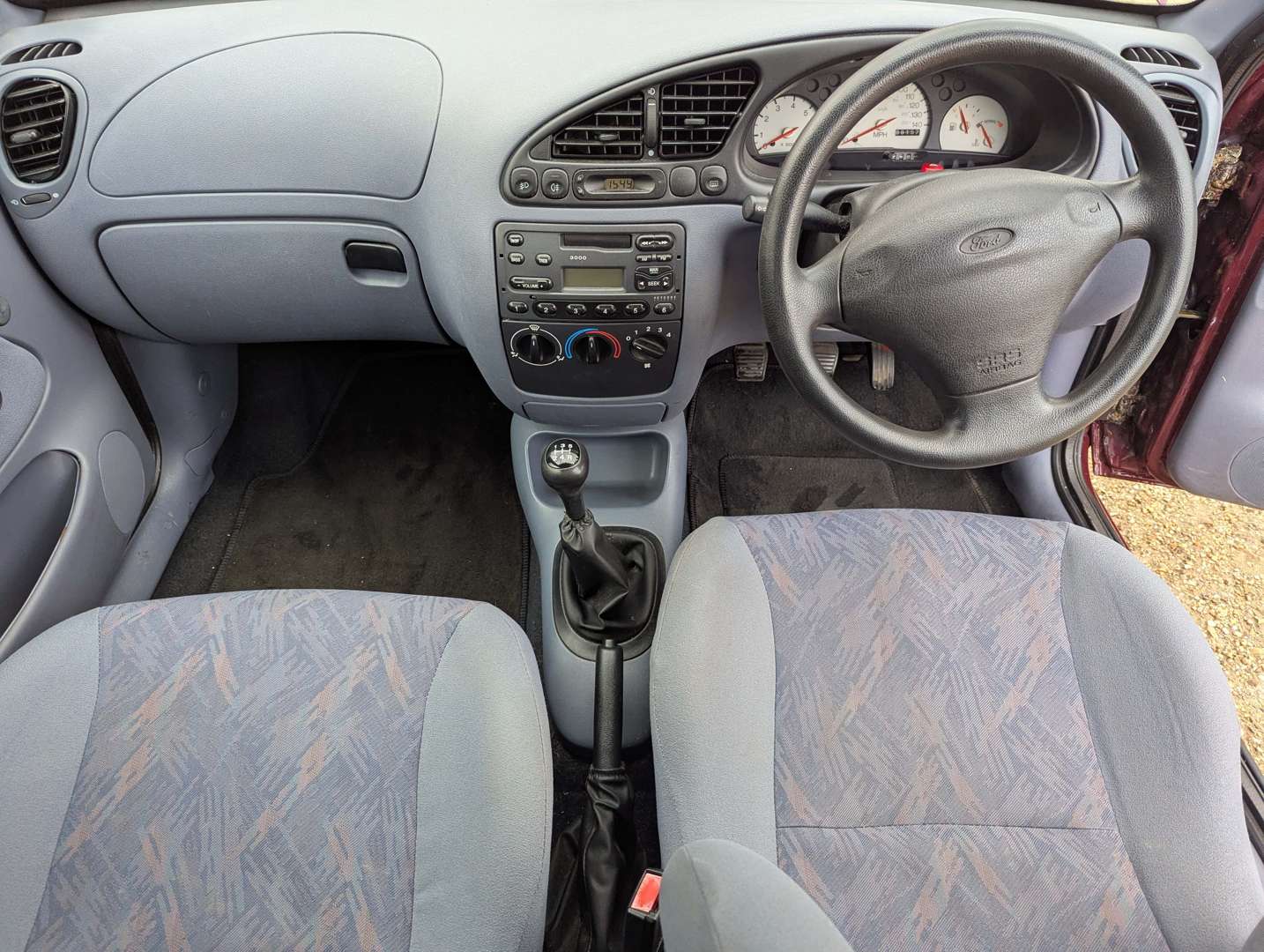 <p>1999 FORD FIESTA ZETEC&nbsp;</p>