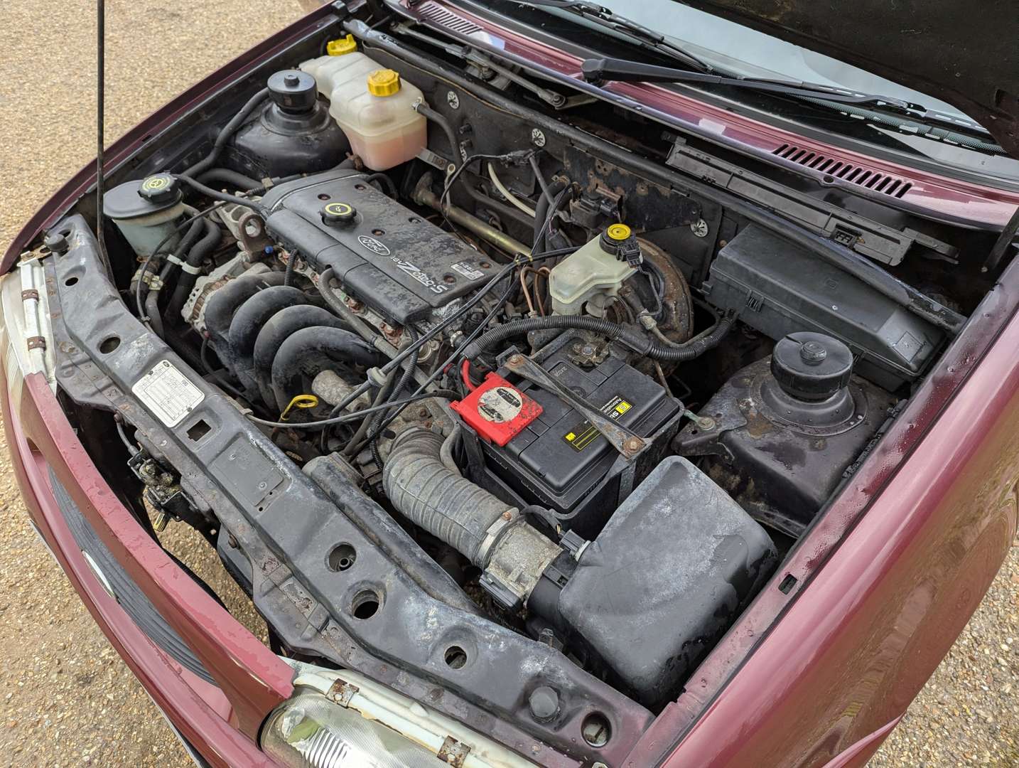 <p>1999 FORD FIESTA ZETEC&nbsp;</p>