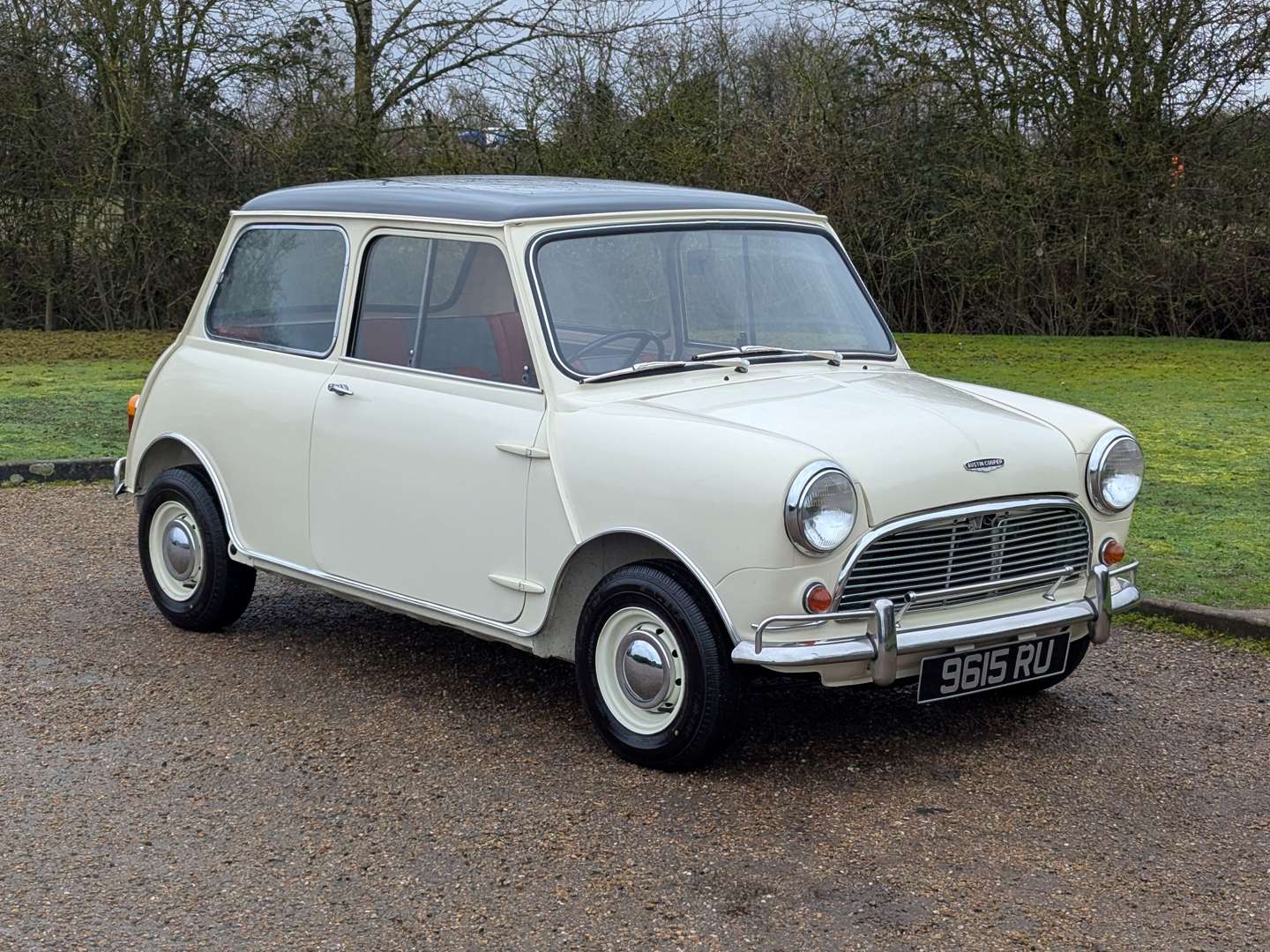 <p>1964 AUSTIN MINI COOPER</p>