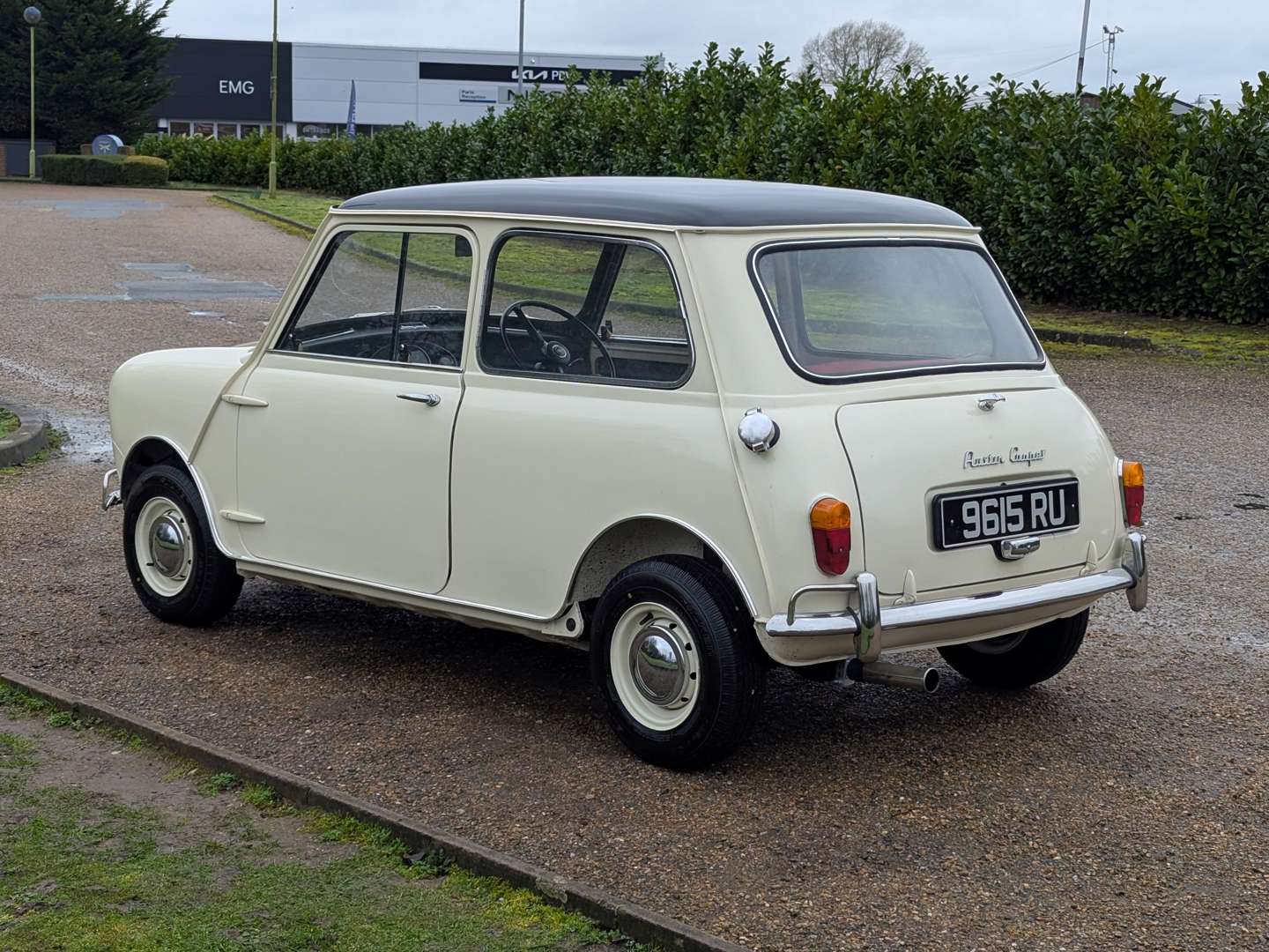 <p>1964 AUSTIN MINI COOPER</p>