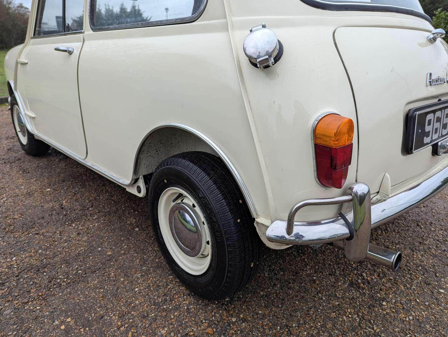 <p>1964 AUSTIN MINI COOPER</p>