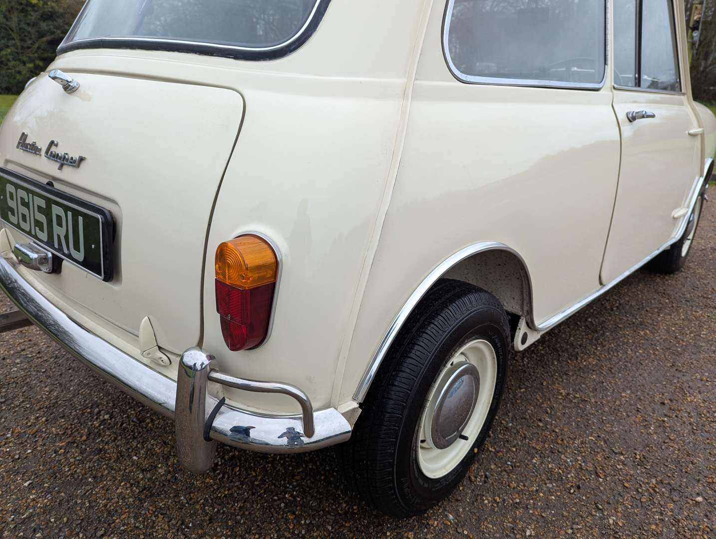 <p>1964 AUSTIN MINI COOPER</p>
