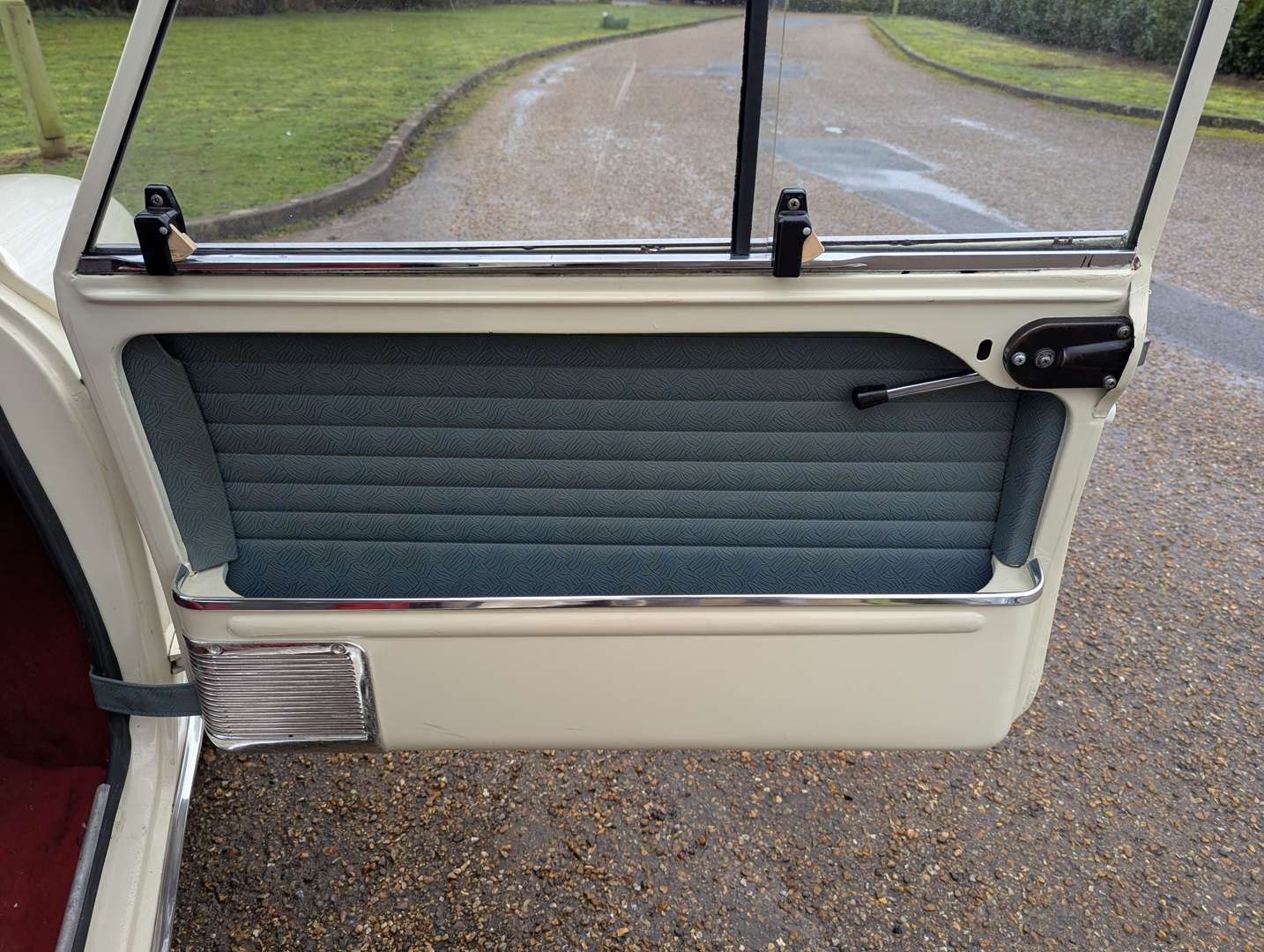 <p>1964 AUSTIN MINI COOPER</p>