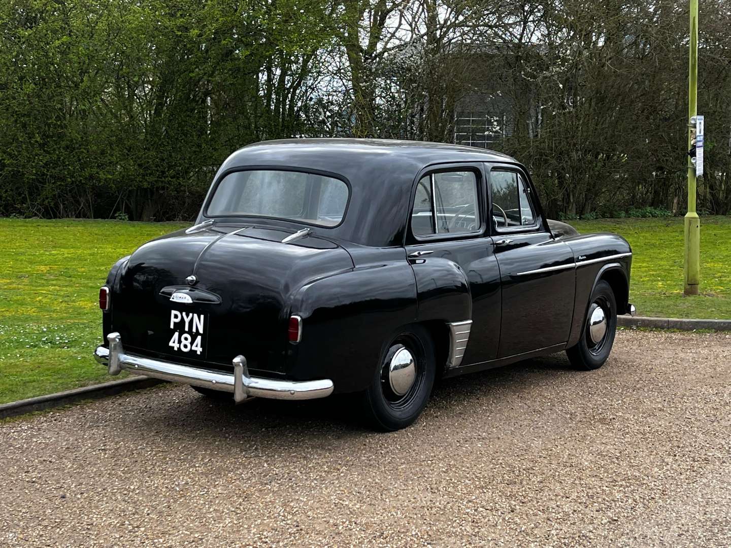 <p>1955 HILLMAN MINX MK VIII</p>
