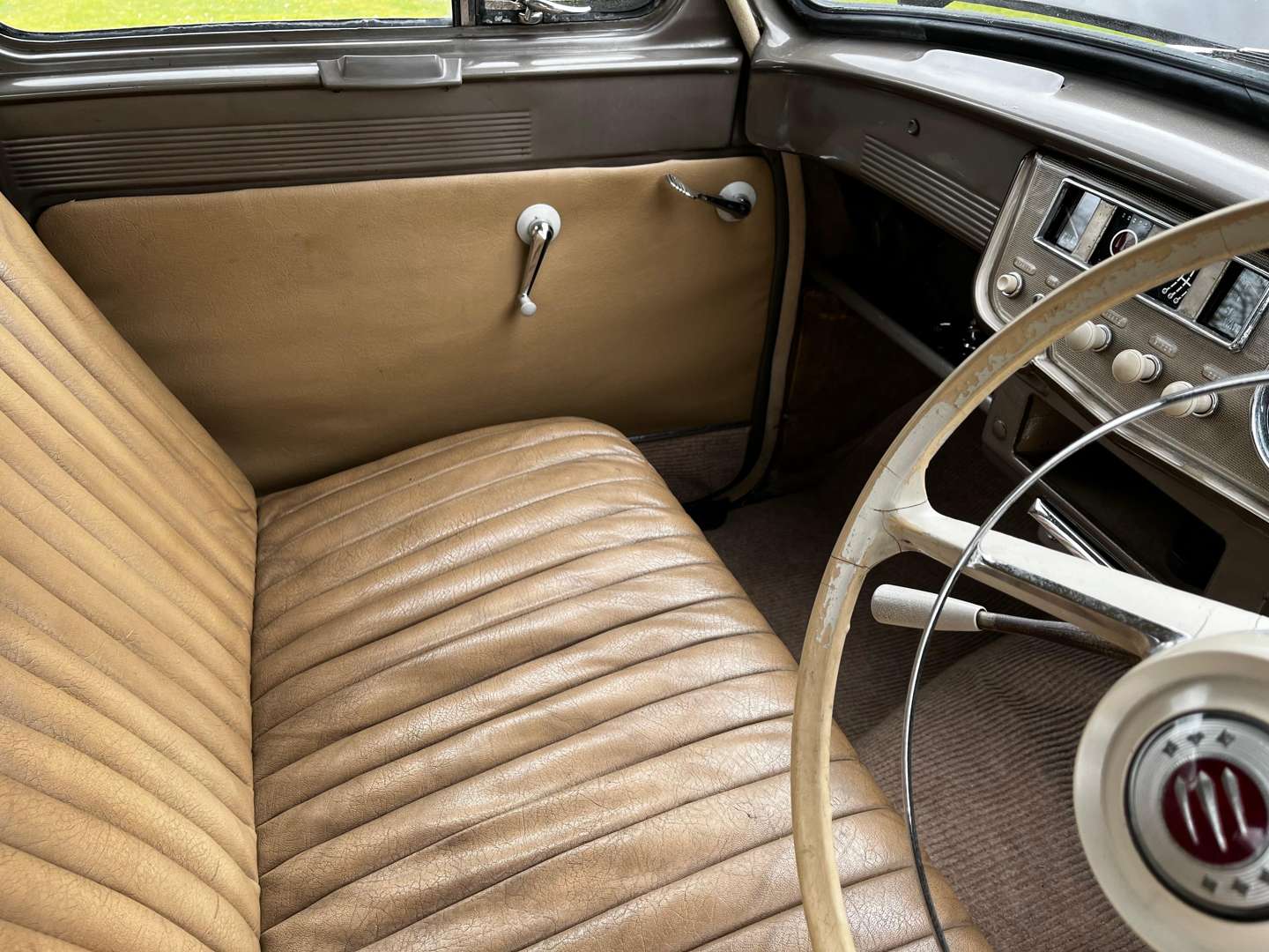 <p>1955 HILLMAN MINX MK VIII</p>