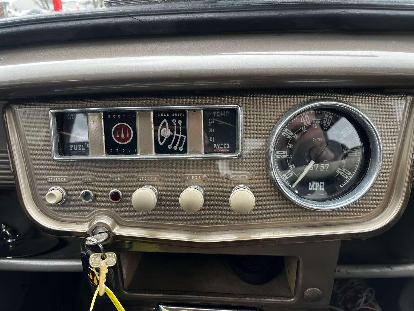 <p>1955 HILLMAN MINX MK VIII</p>