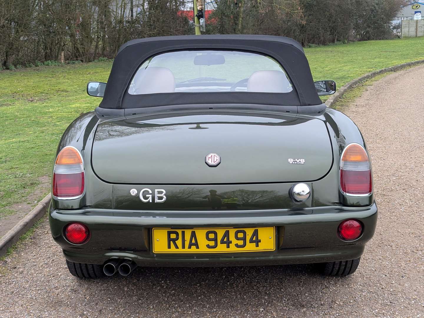 <p>1994 MG RV8</p>