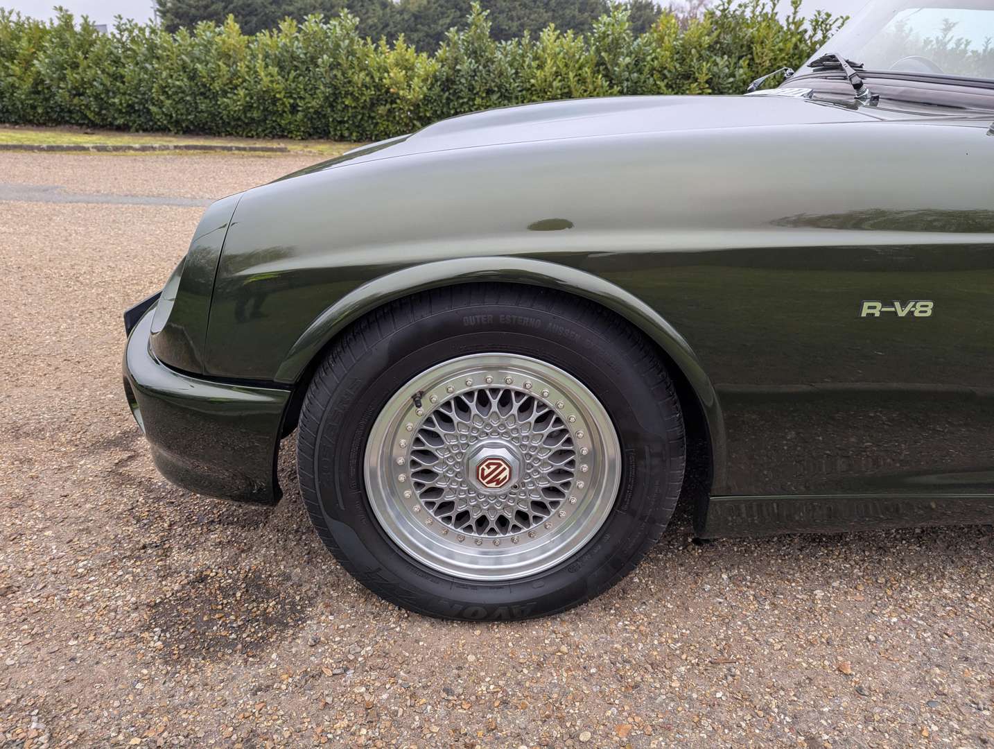 <p>1994 MG RV8</p>