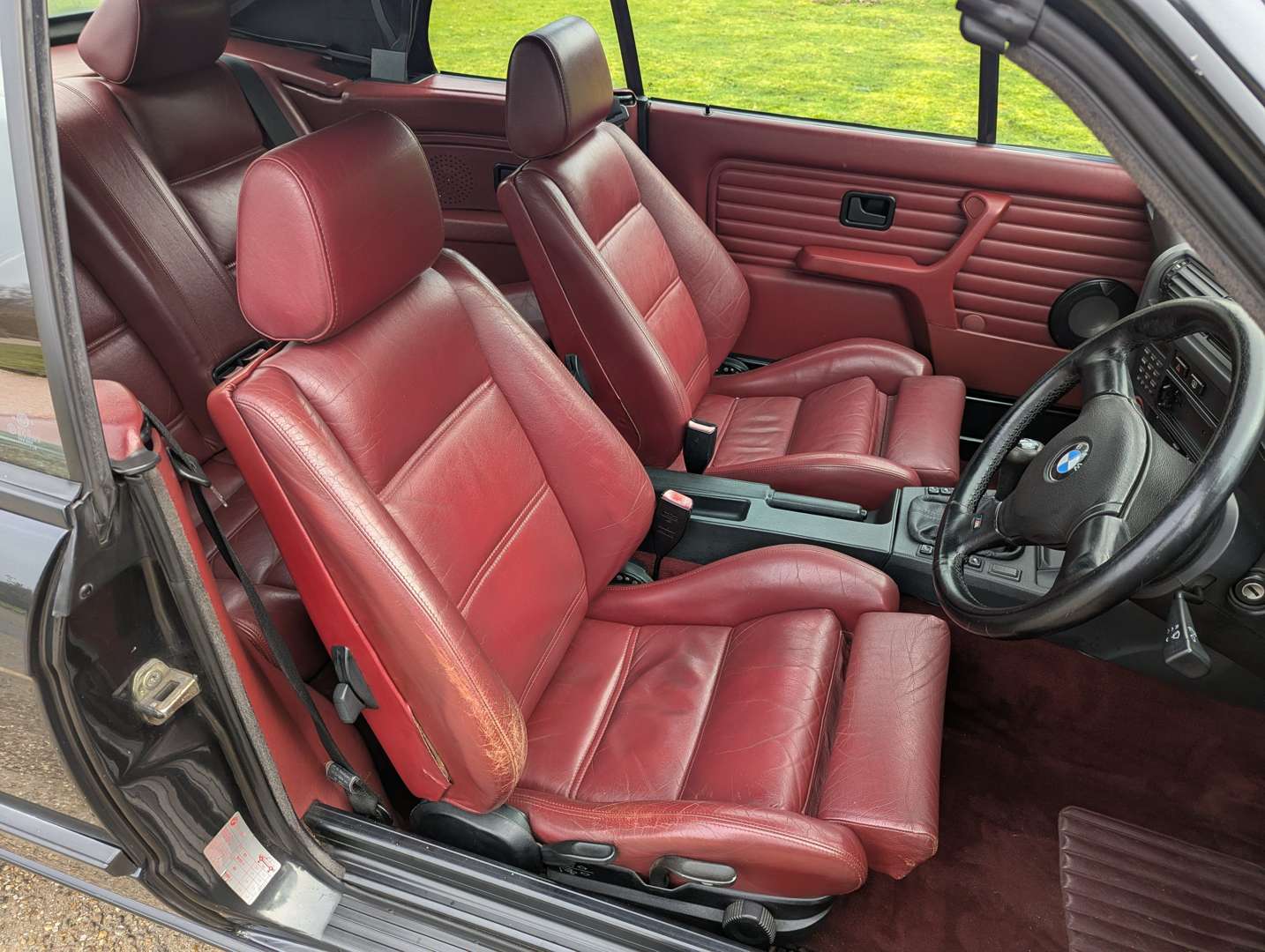 <p>1990 BMW 325I E30 CONVERTIBLE</p>