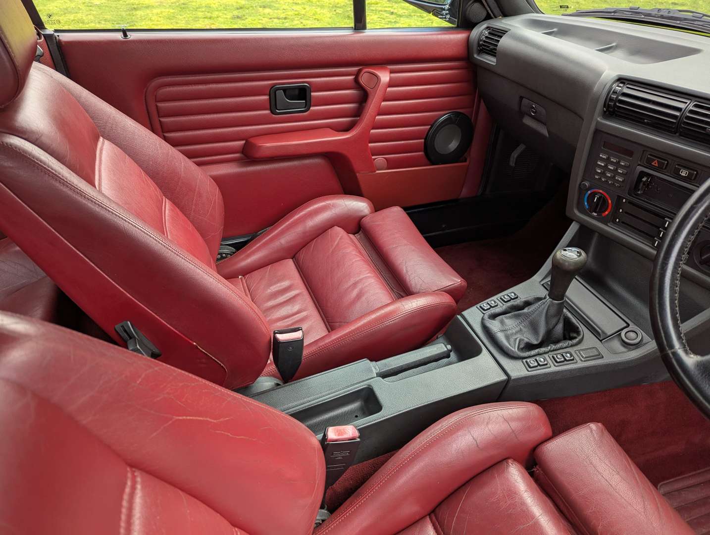 <p>1990 BMW 325I E30 CONVERTIBLE</p>