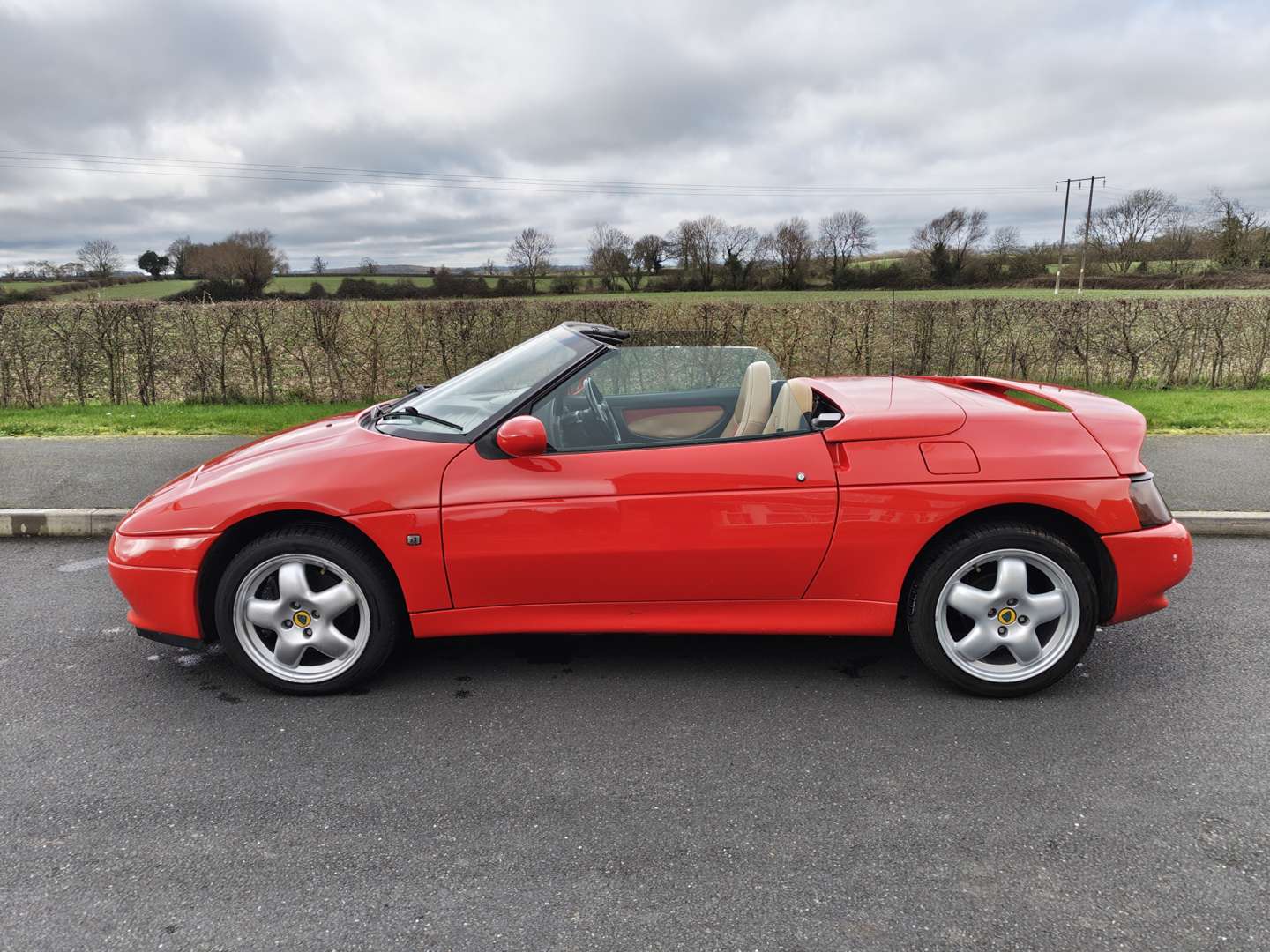 <p>1994 LOTUS ELAN S2</p>