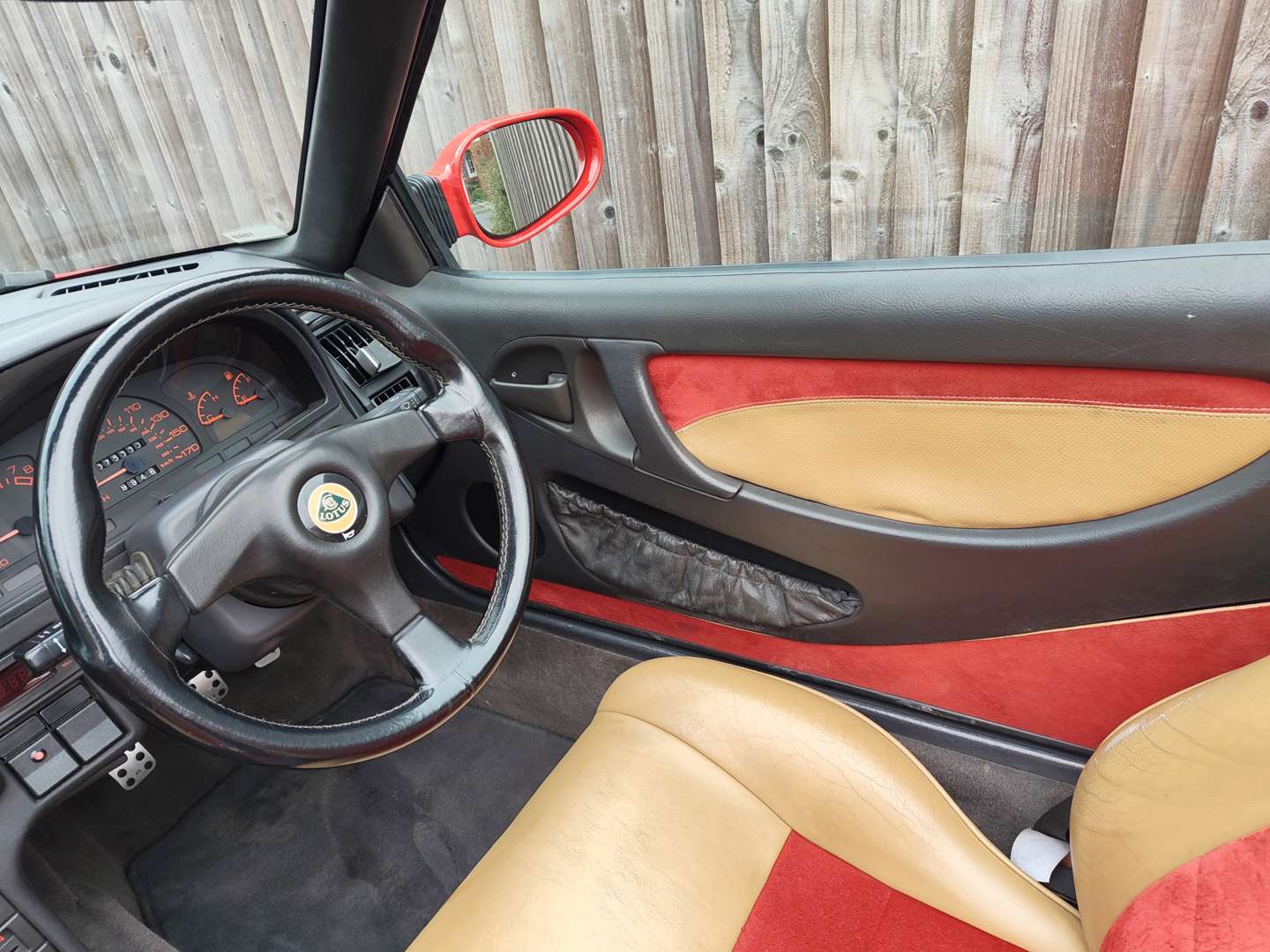 <p>1994 LOTUS ELAN S2</p>