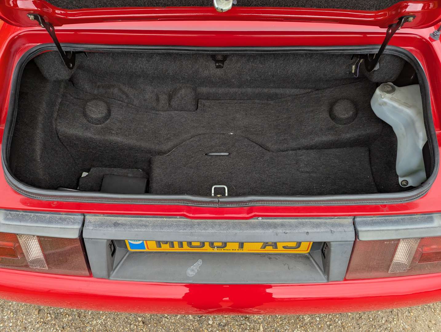 <p>1994 LOTUS ELAN S2</p>