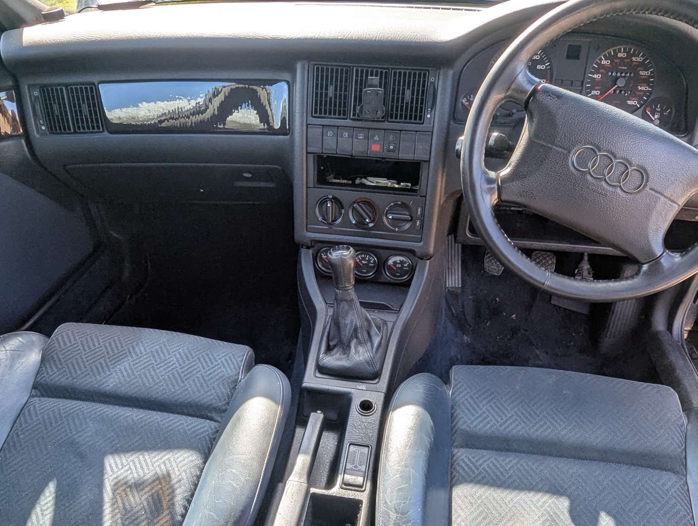 <p>1995 AUDI 80 QUATTRO</p>