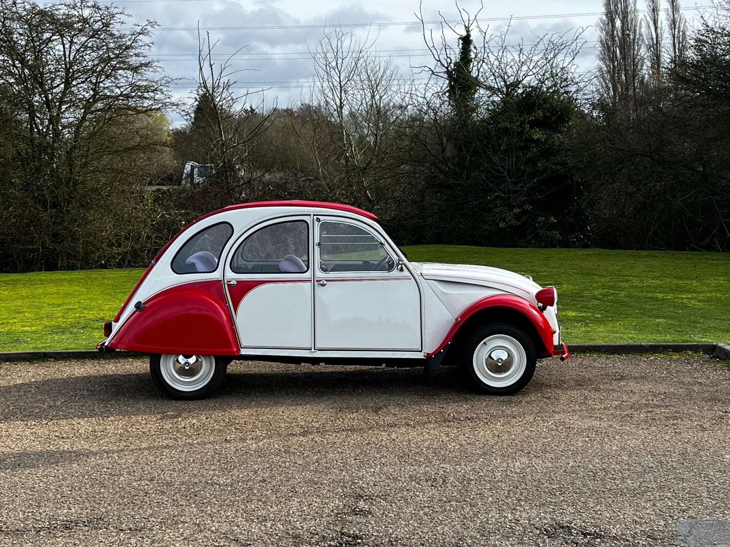 <p>1987 CITROEN 2CV6 DOLLY</p>
