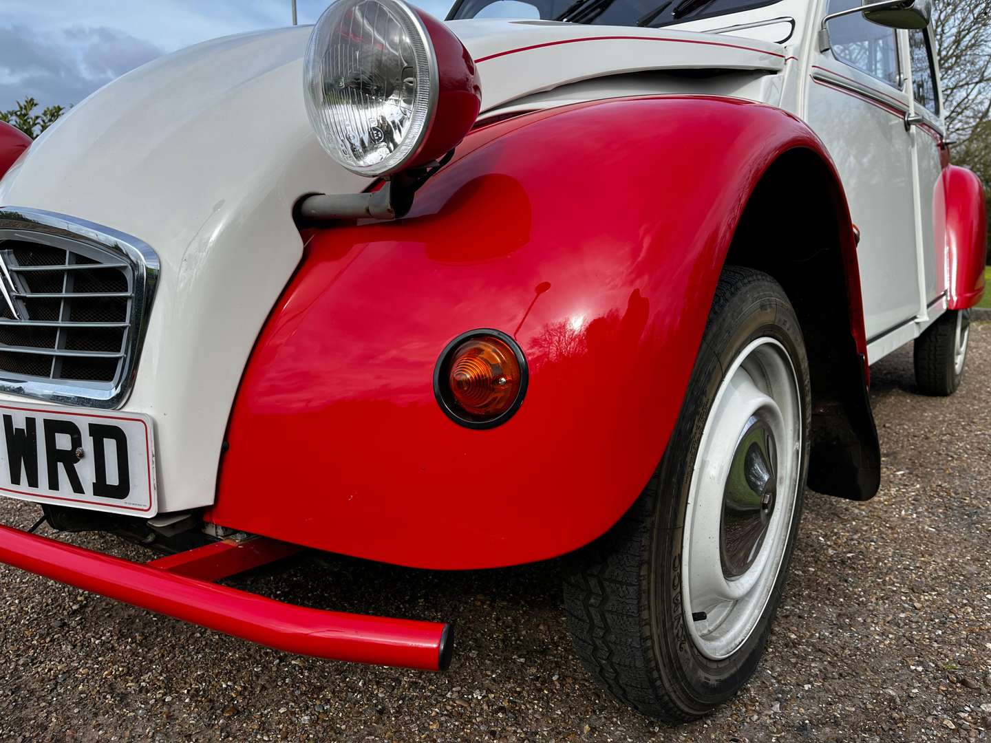 <p>1987 CITROEN 2CV6 DOLLY</p>