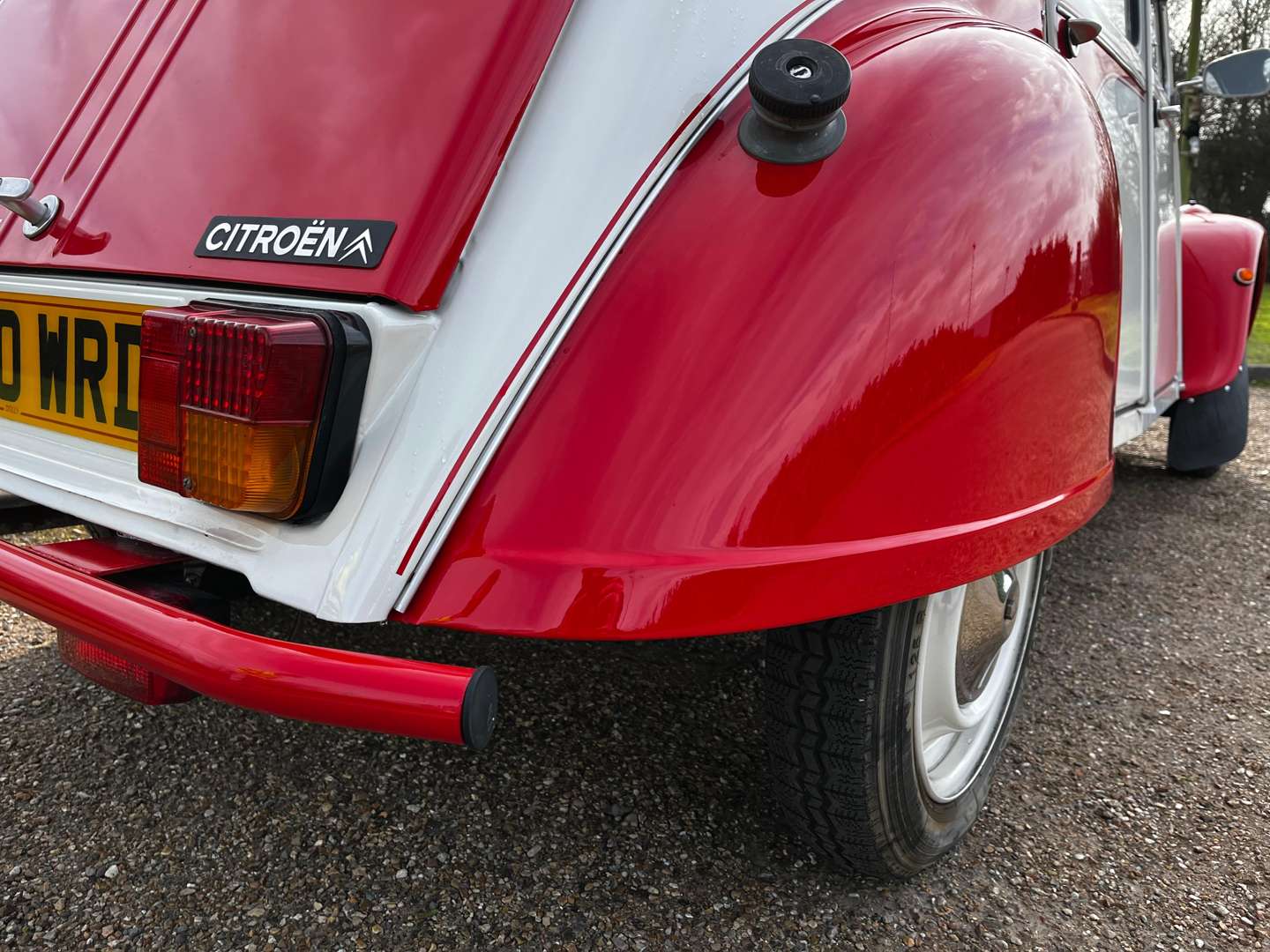 <p>1987 CITROEN 2CV6 DOLLY</p>