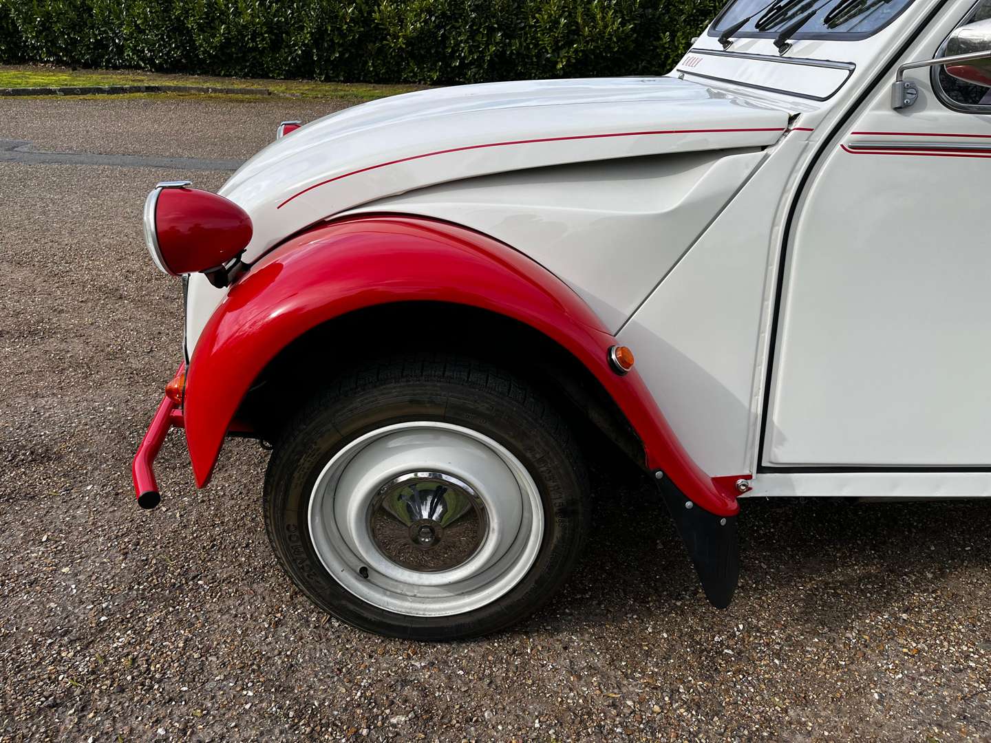 <p>1987 CITROEN 2CV6 DOLLY</p>