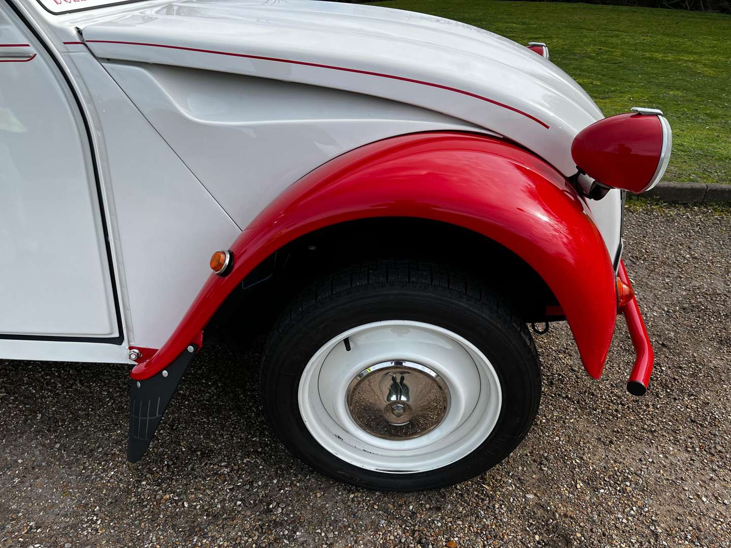 <p>1987 CITROEN 2CV6 DOLLY</p>