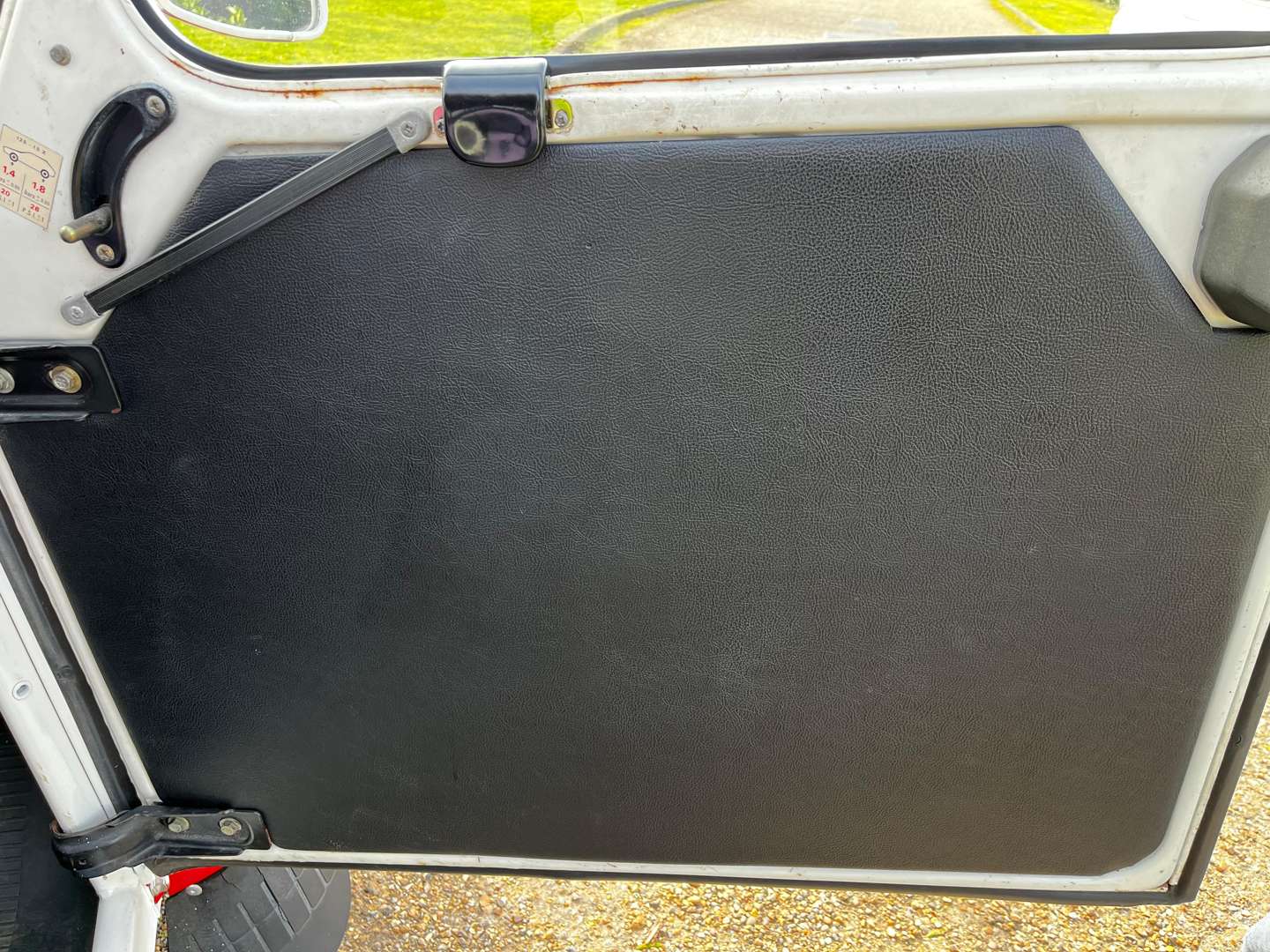 <p>1987 CITROEN 2CV6 DOLLY</p>