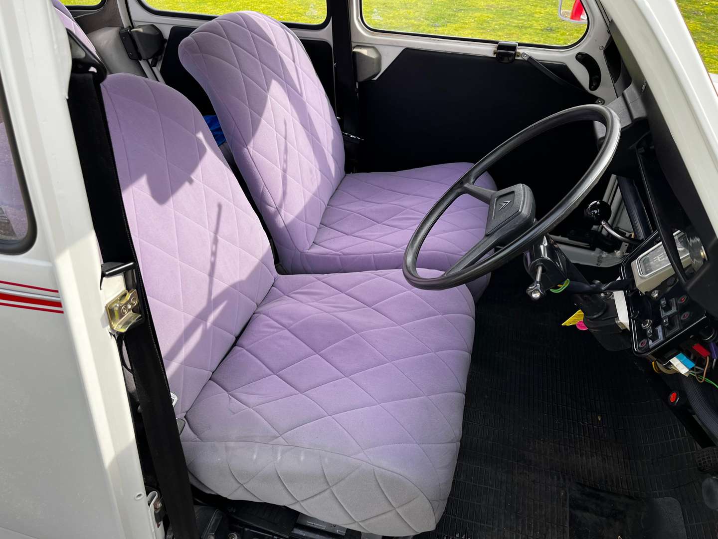 <p>1987 CITROEN 2CV6 DOLLY</p>