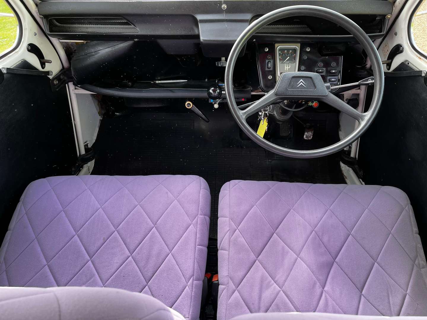 <p>1987 CITROEN 2CV6 DOLLY</p>