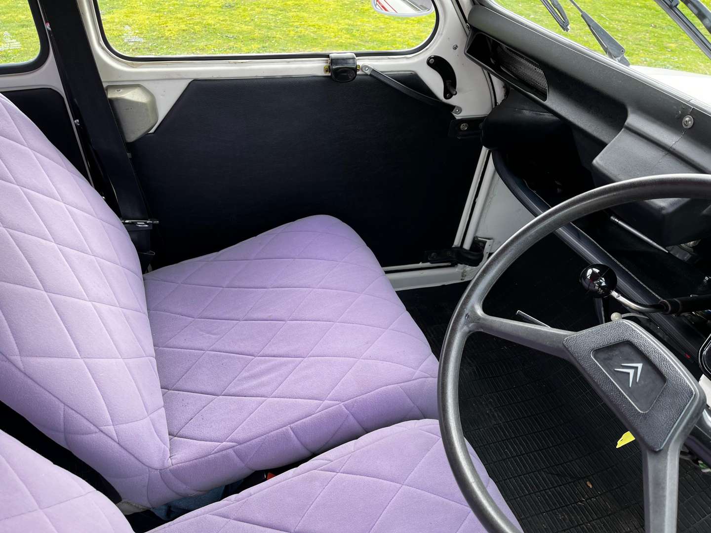 <p>1987 CITROEN 2CV6 DOLLY</p>