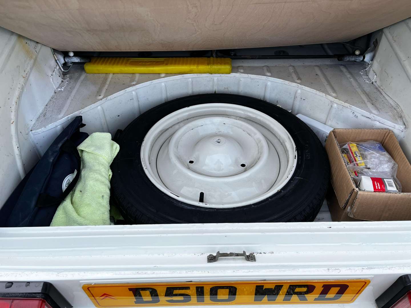 <p>1987 CITROEN 2CV6 DOLLY</p>