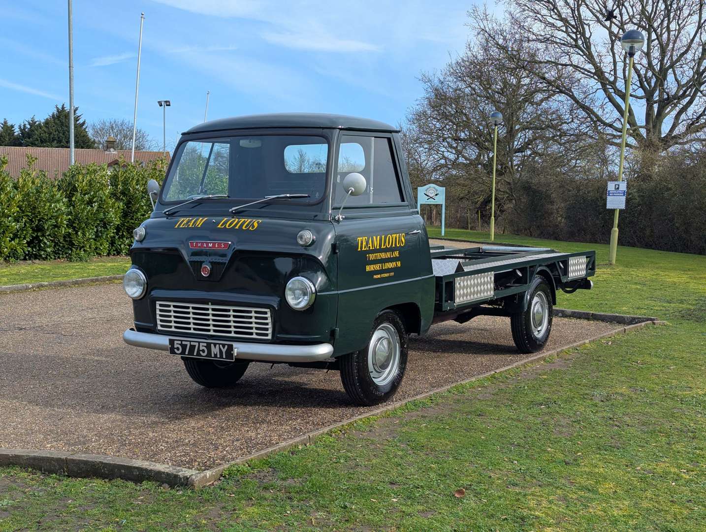 <p>1961 THAMES 400E</p>