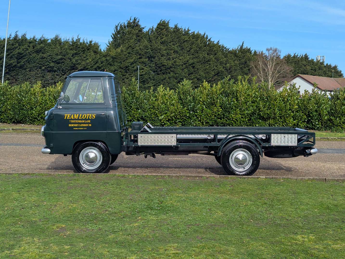 <p>1961 THAMES 400E</p>