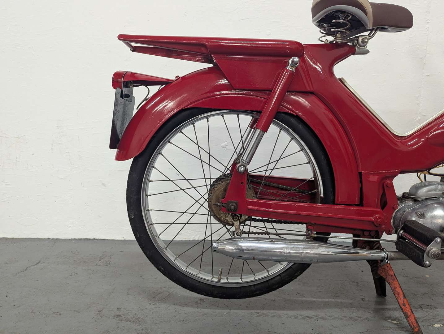 <p>1962 NORMAN NIPPY MOPED</p>