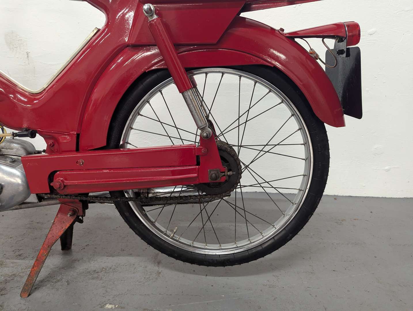 <p>1962 NORMAN NIPPY MOPED</p>